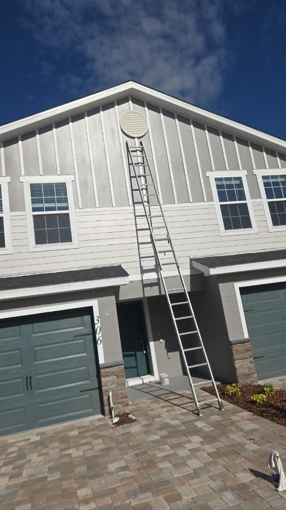 Preparación y pintura de fachadas residenciales en Orlando