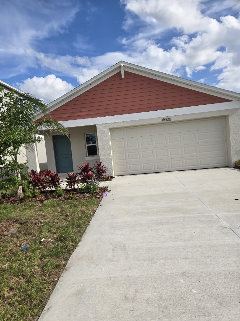 Detalle de pintura exterior en Kissimmee
